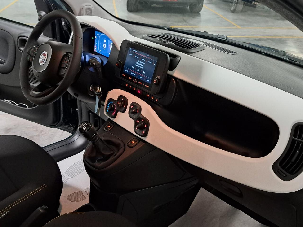 Fiat Panda 1000 FireFly Hybrid 70CV Pandina Km. 0