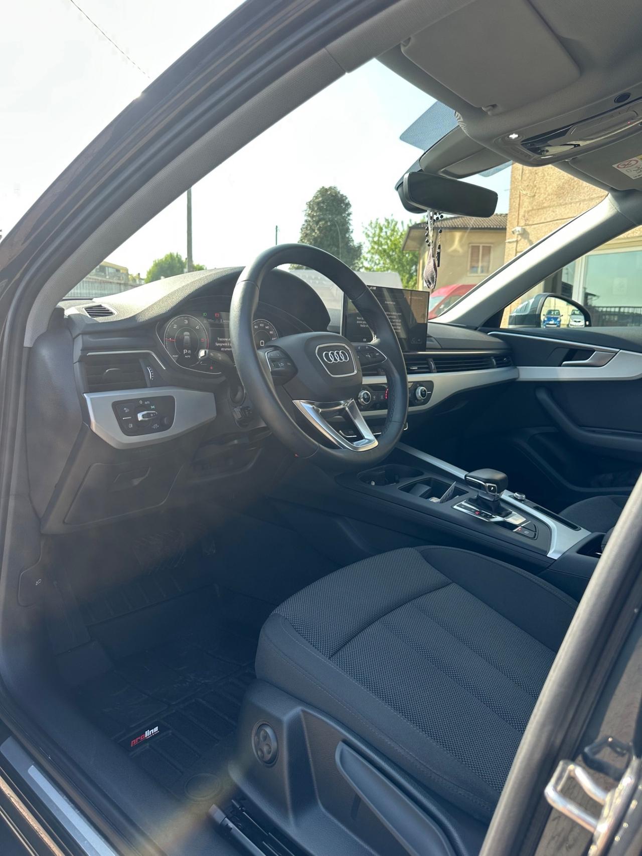 Audi A4 Avant 35 TDI/163 CV S tronic Business Advanced