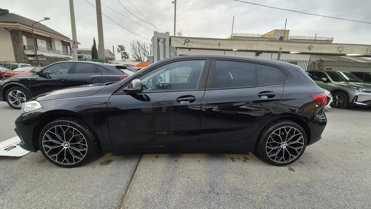 Bmw 116 116d 5p. Advantage