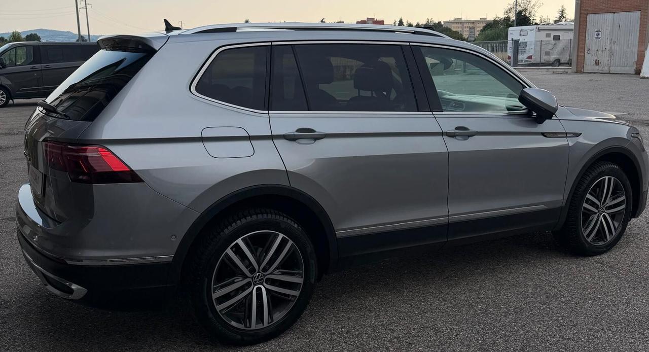 Volkswagen Tiguan Allspace 2.0 TDI SCR DSG Elegance 7 posti TETTO APRIBILE
