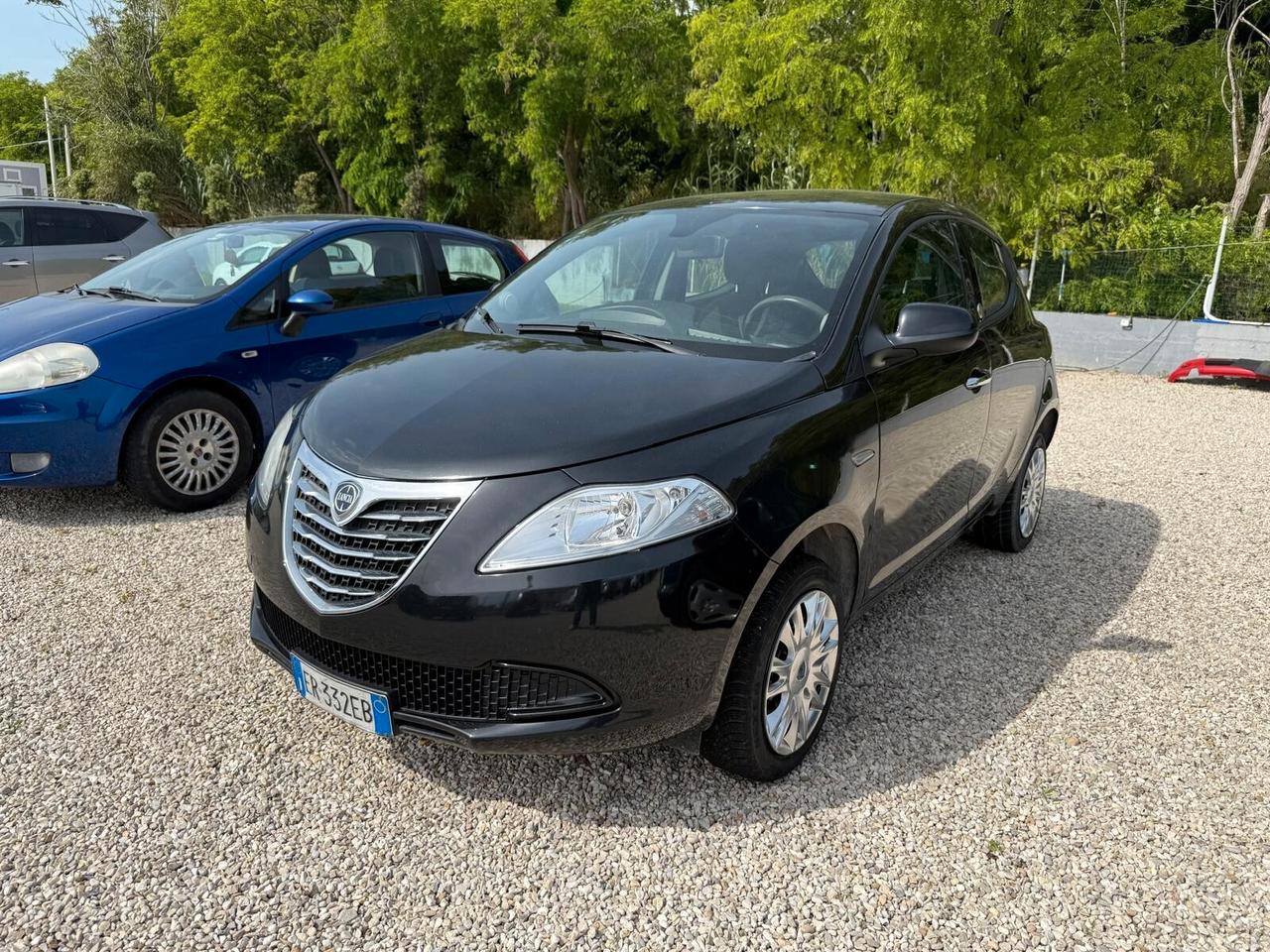 Lancia Ypsilon 0.9 TwinAir 85 CV 5 porte Metano Ecochic Gold