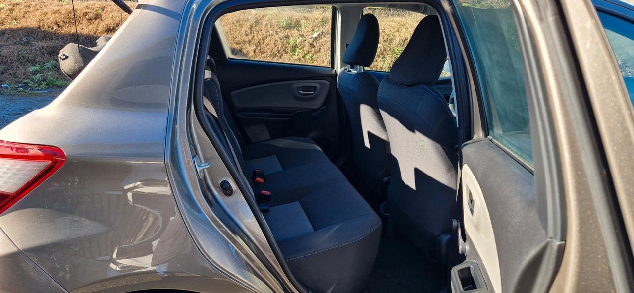 Toyota Yaris 1.0 5 porte Confort Navi 38.564 Km.