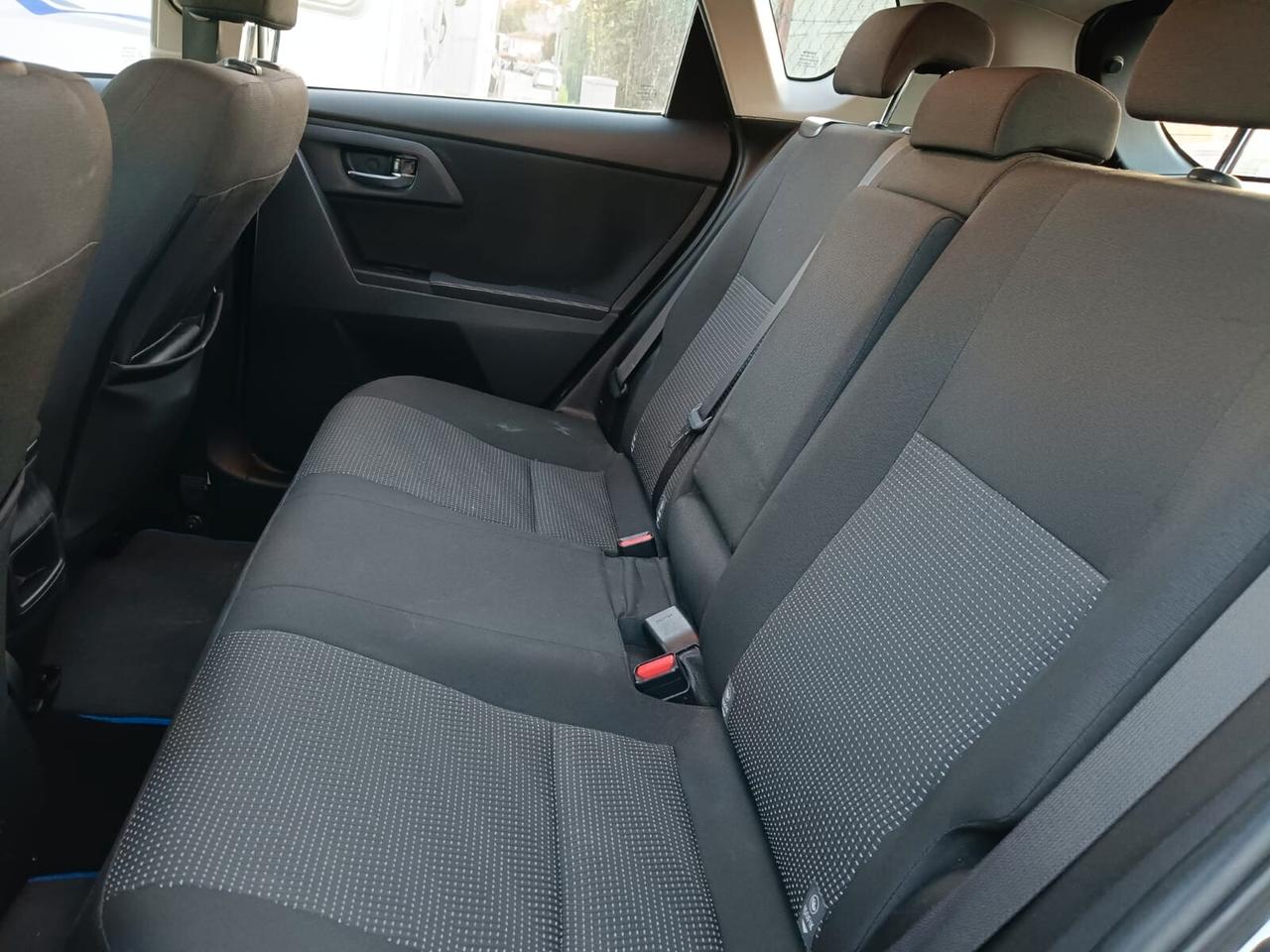 Toyota Auris 1.8 Hybrid