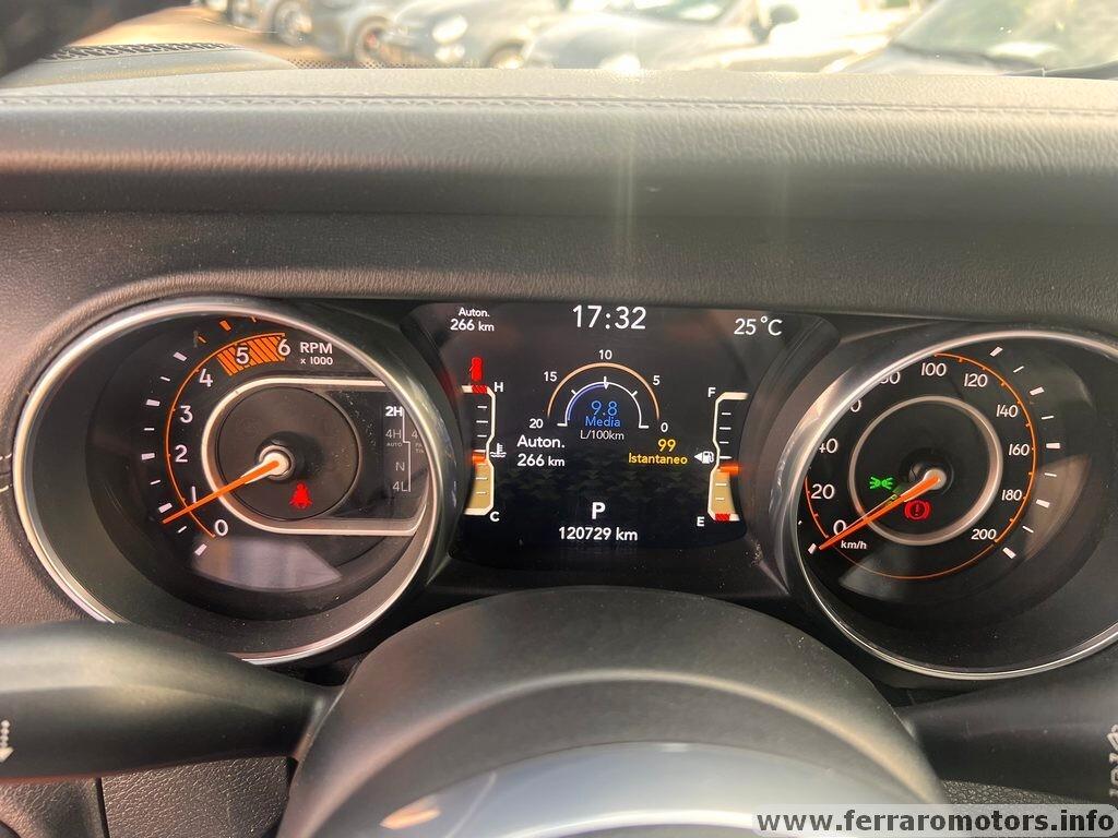 Jeep Wrangler Unlimited 2.2 Mjt II Sahara tua a soli 409 euro al mese senza anticipo