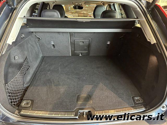 VOLVO XC60 B4 automatico Plus Bright