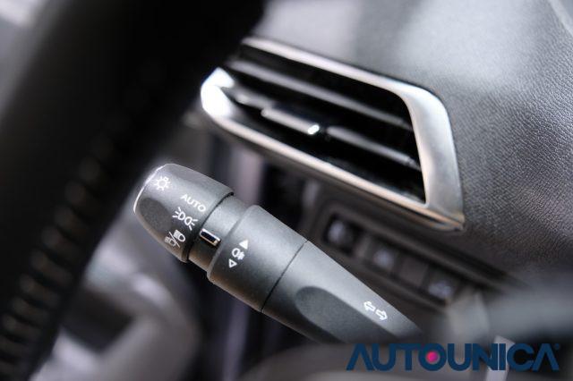 PEUGEOT 3008 PURETECH TURBO 130 S&S ALLURE PACK FARI LED
