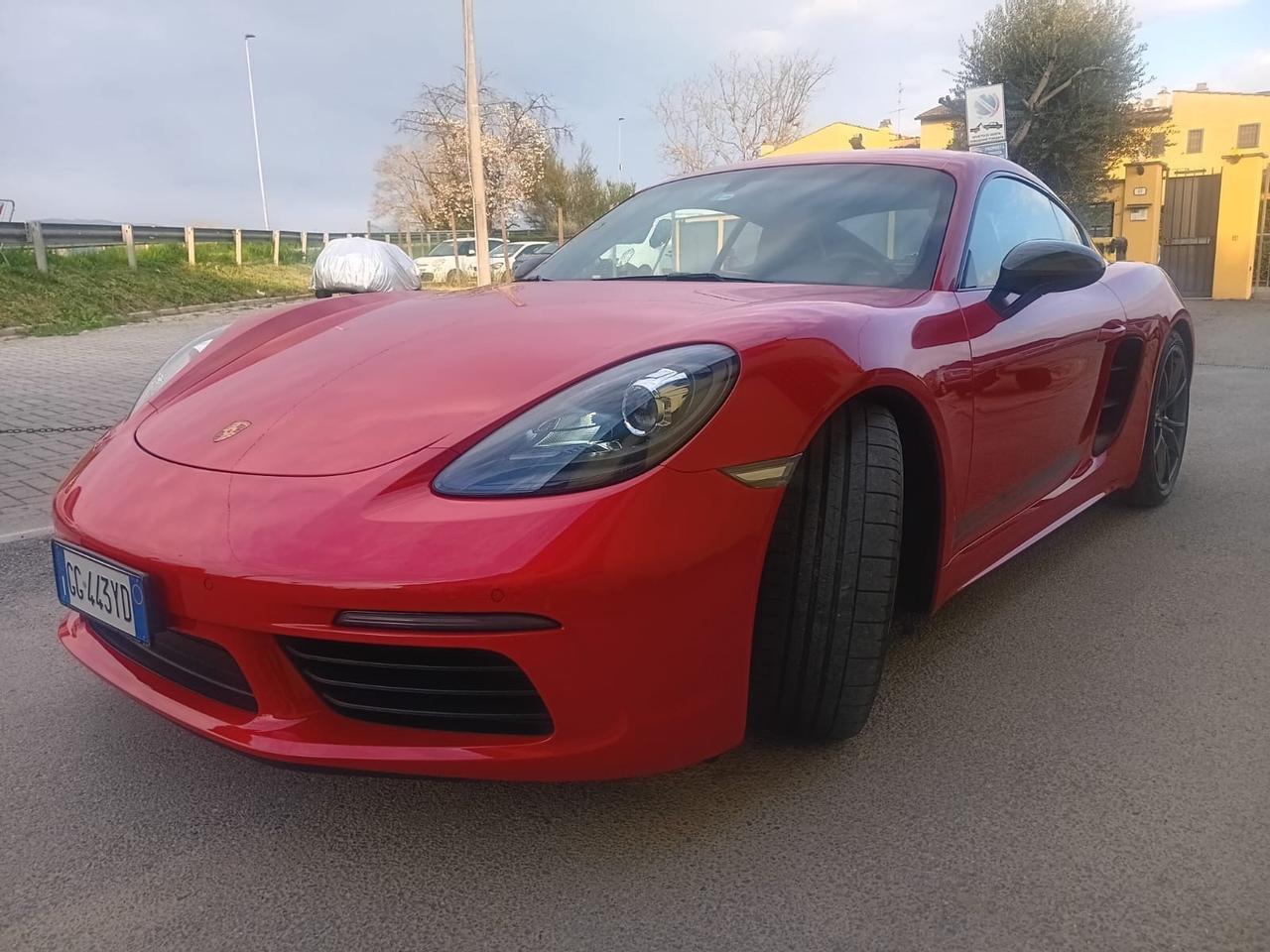 Porsche 718 Spyder Cayman 2.0 T