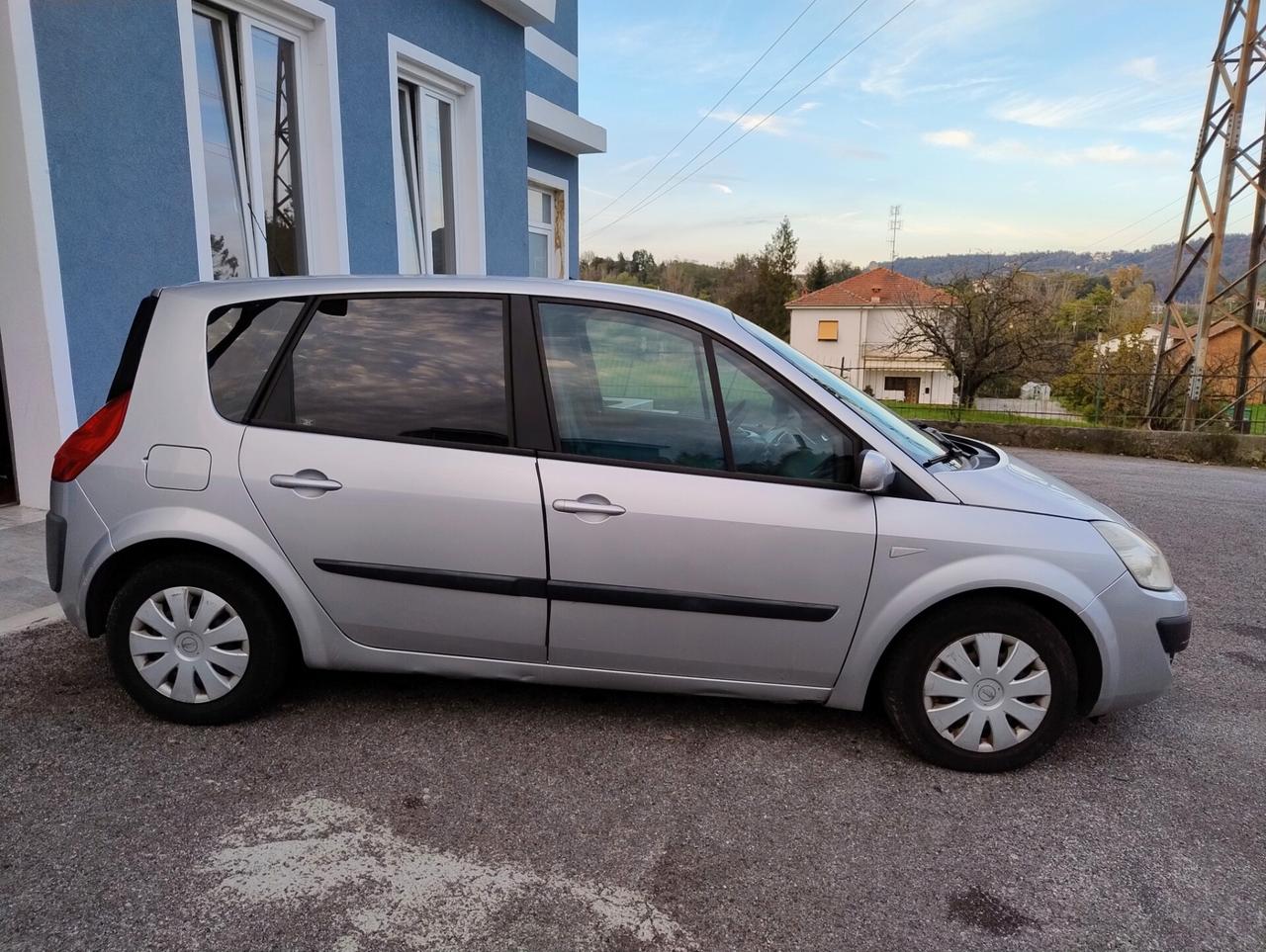 Renault Scenic Scénic 1.5 dCi/105CV Dynamique