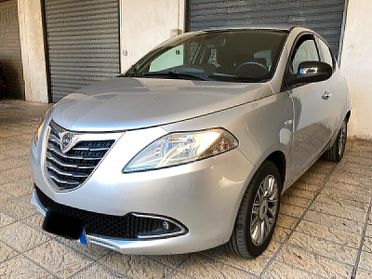 Lancia Ypsilon 1.3 MJT-X NEOPATENTATI-2013