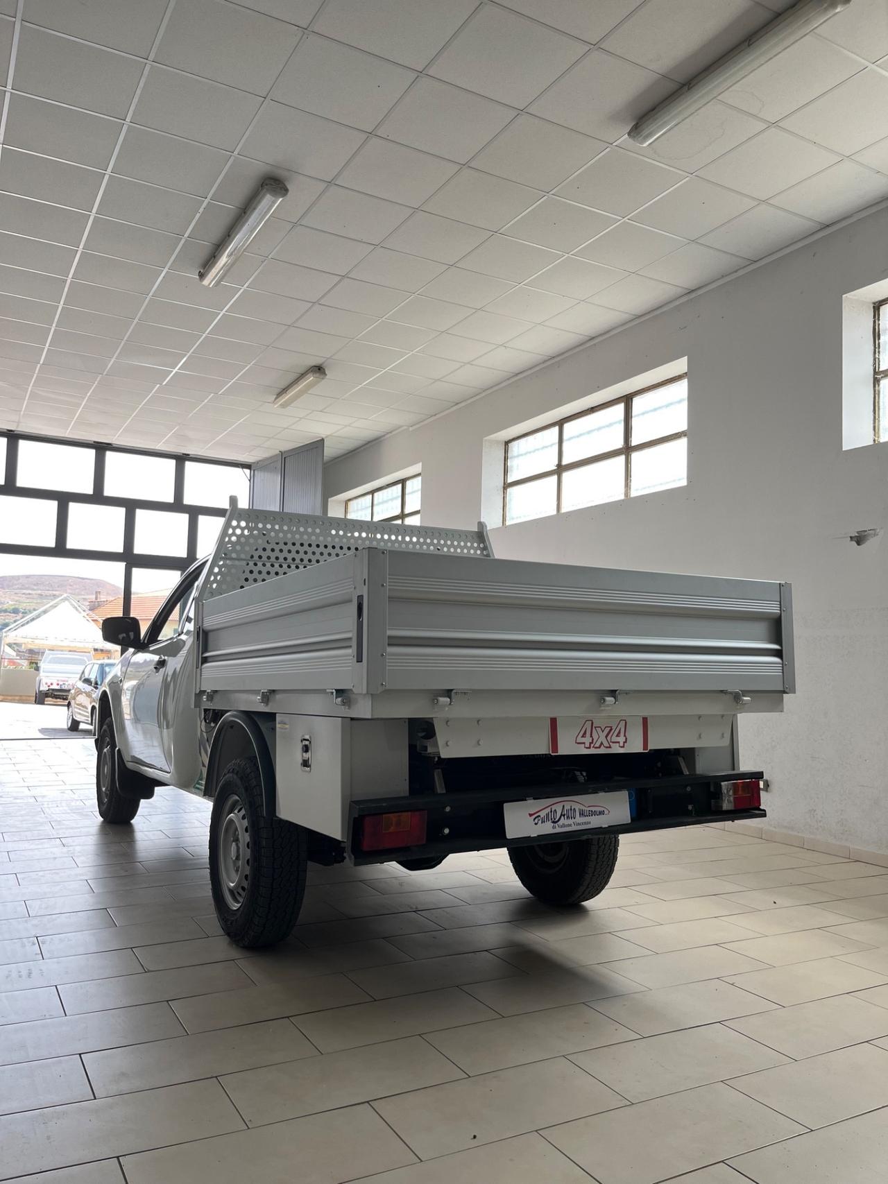 Mitsubishi L200 2.5 DI-D/136CV Club Cab Invite DPF