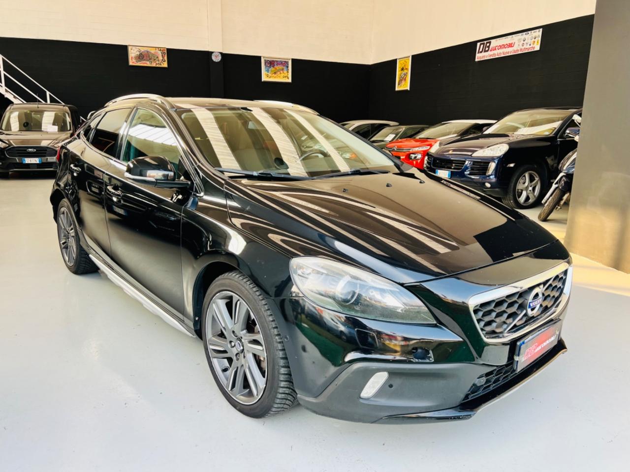 Volvo V40 D4 Geartronic Business cross country