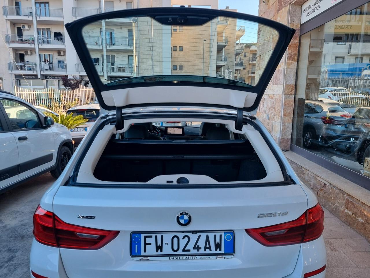 Bmw 520 520d xDrive Luxury TETTO PANORAMICO