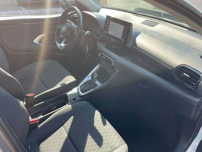 Toyota Yaris Hybrid Active MY22 GARANZIA FINO AL 2032