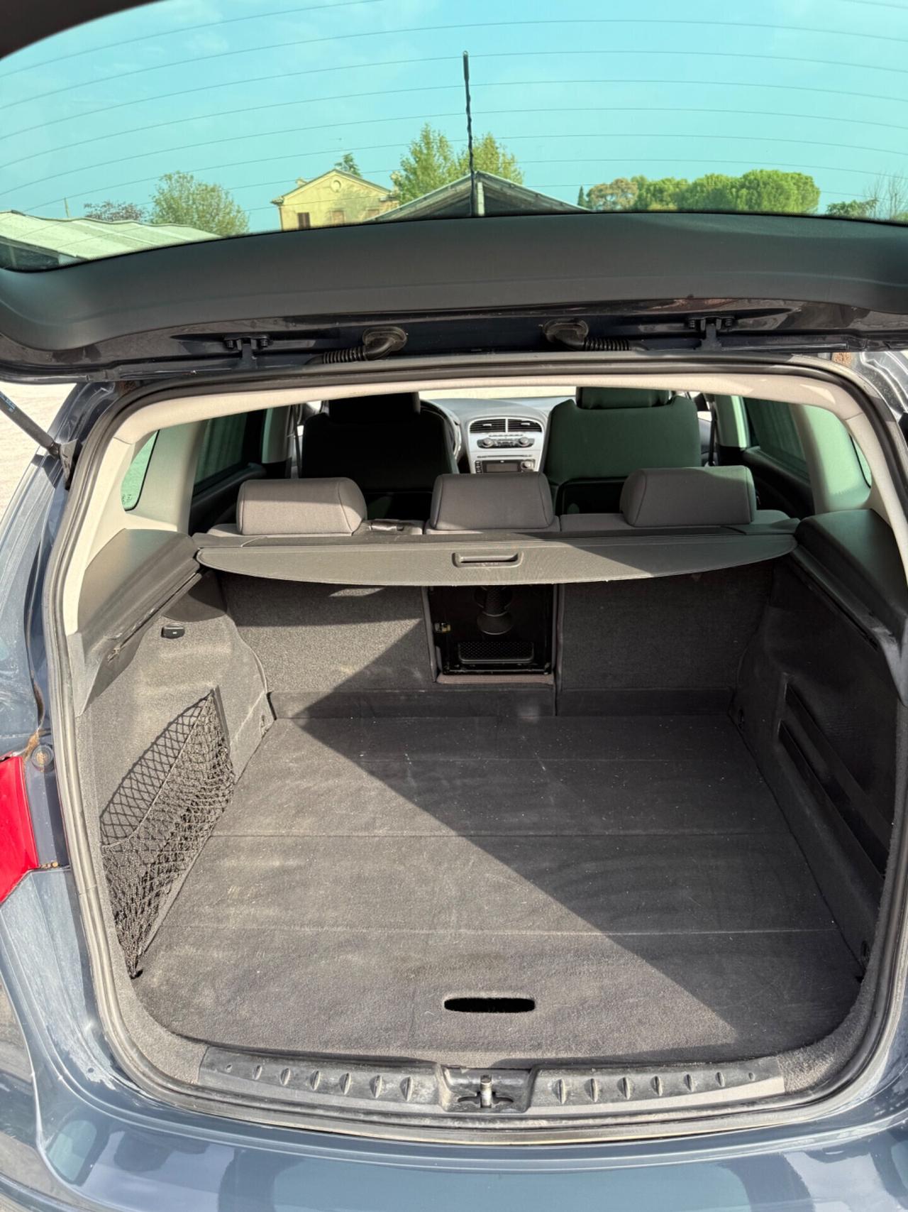 Seat Altea XL 1.6 benzina uniproprietà neopatentati