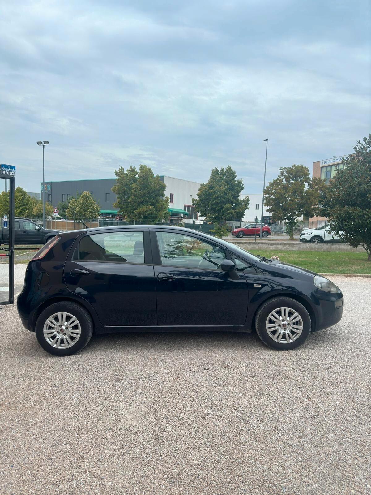 Fiat Punto 1.3 MJT II 75 CV 5 porte Lounge NEOPATENTATI