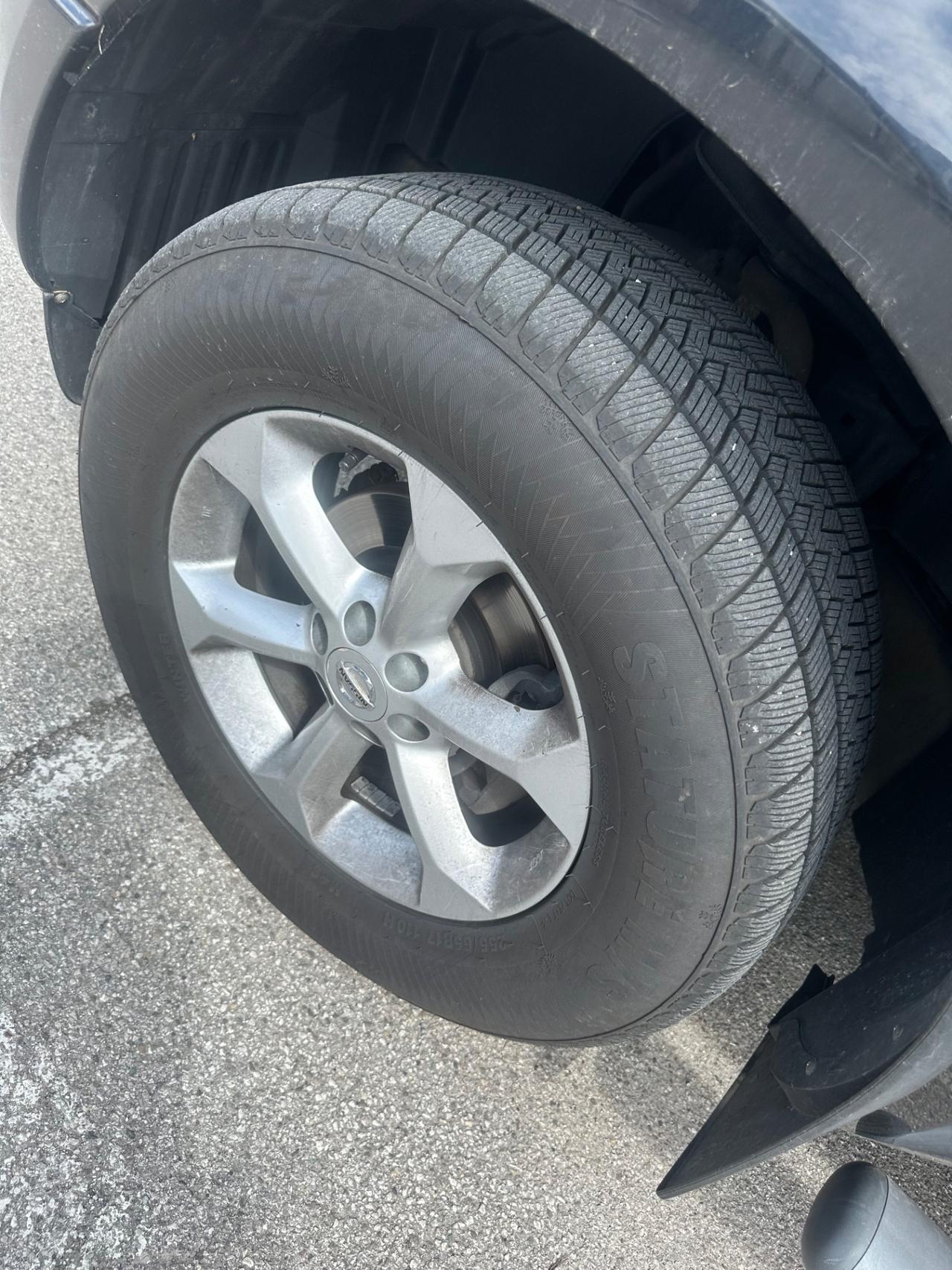 Nissan Navara 2.5 dCi 4 porte Double Cab LE