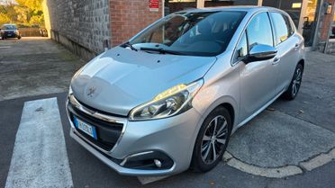 Peugeot 208 PureTech 82 5p. GPL Allure