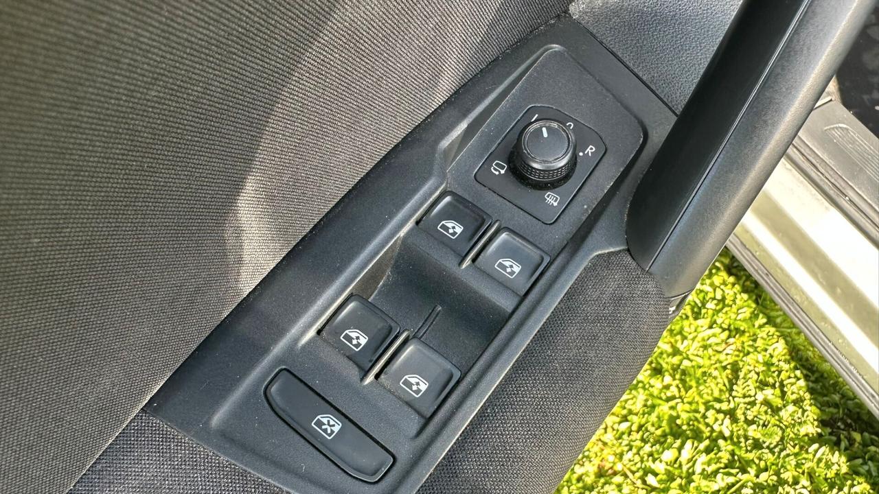 Volkswagen Tiguan 2.0 TDI SCR DSG Business BlueM Tech 2019 PERFETTA LEGGI TESTO