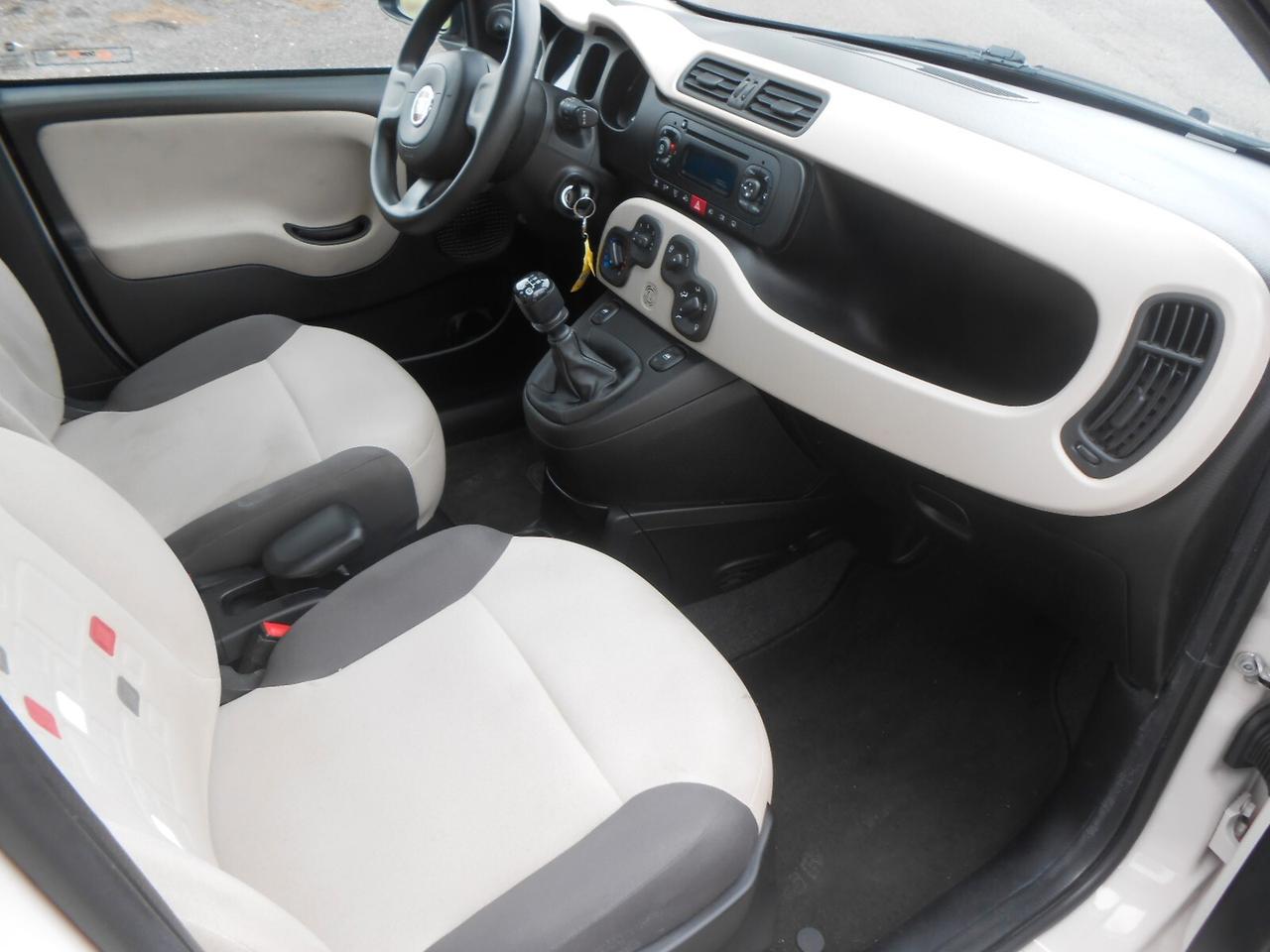 Fiat Panda 1.2 Lounge 69 CV €6