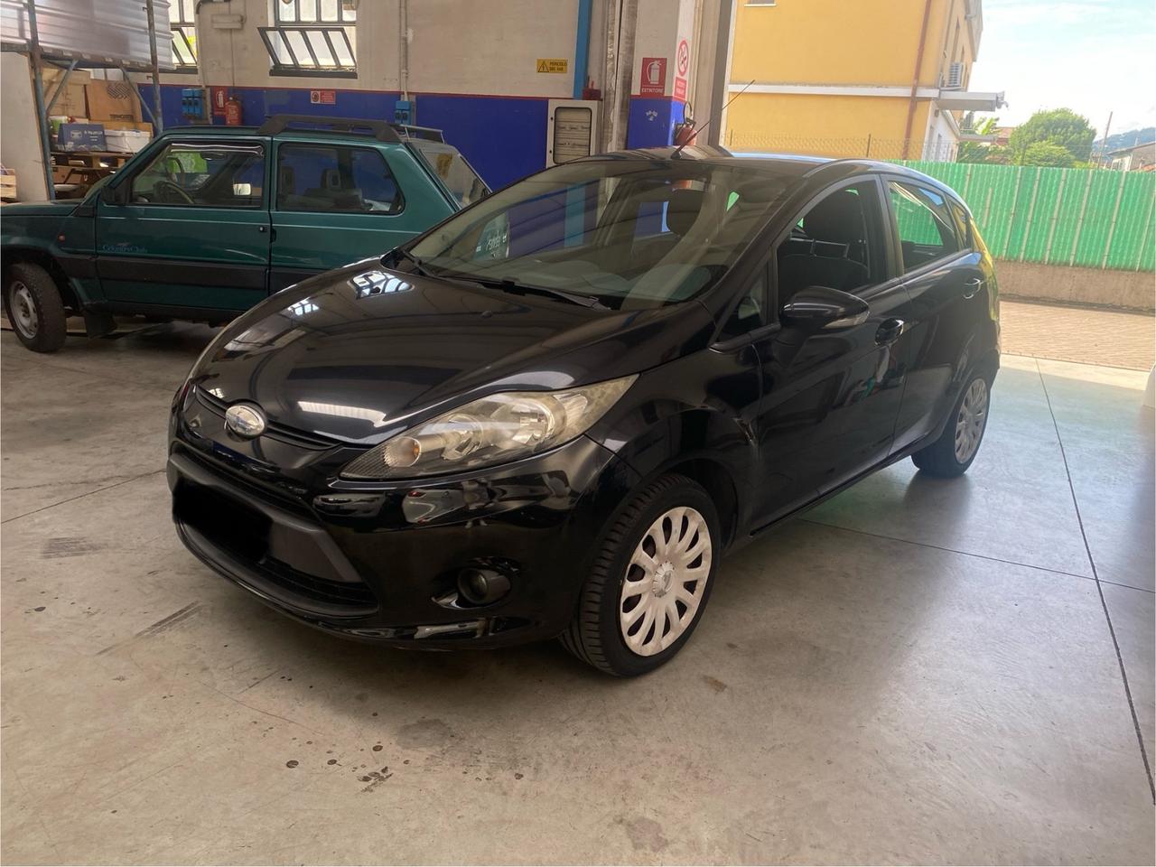 Ford Fiesta 1.4 5 porte Bz.- GPL Titanium