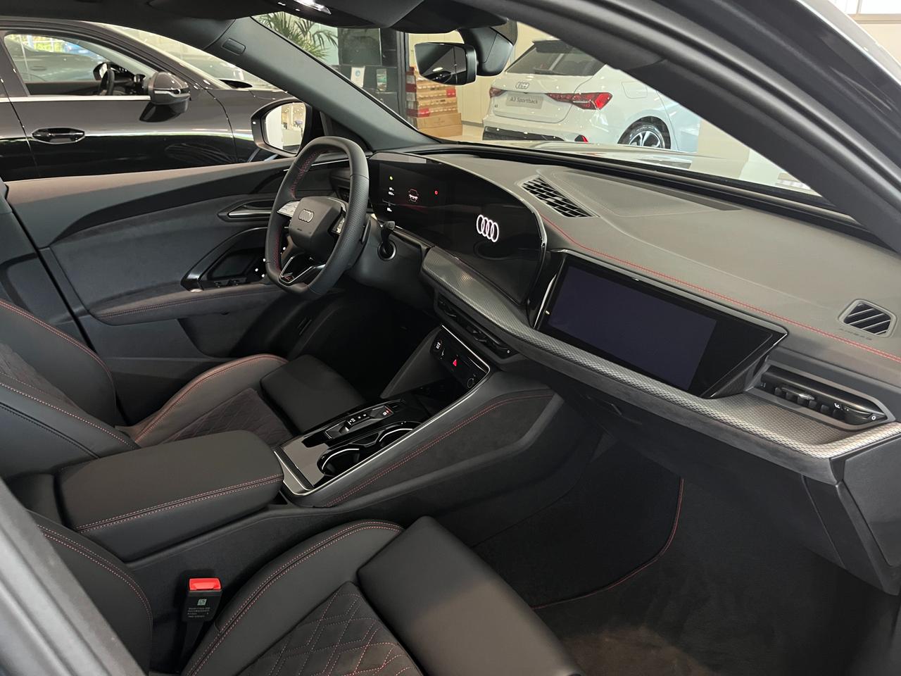 AUDI Audi SQ5 Sportback sport attitude TFSI 270 kW S tronic