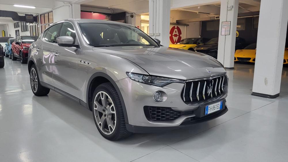 Maserati Levante 3.0 V6 275cv auto