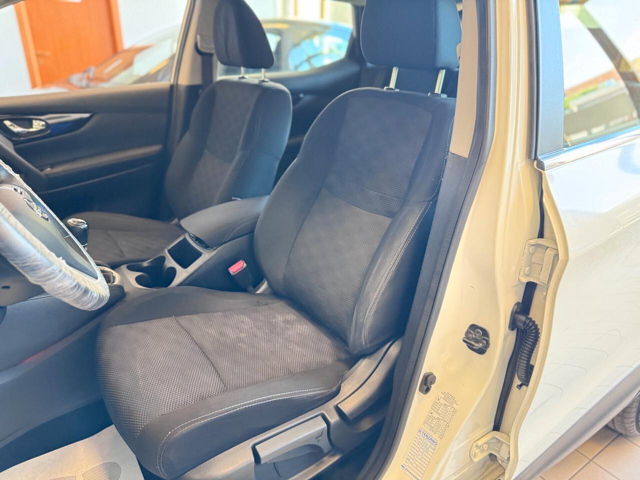 Nissan Qashqai 1.5 dCi Visia