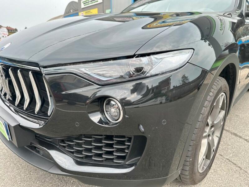 MASERATI Levante Levante V6 Diesel AWD Nerissim...