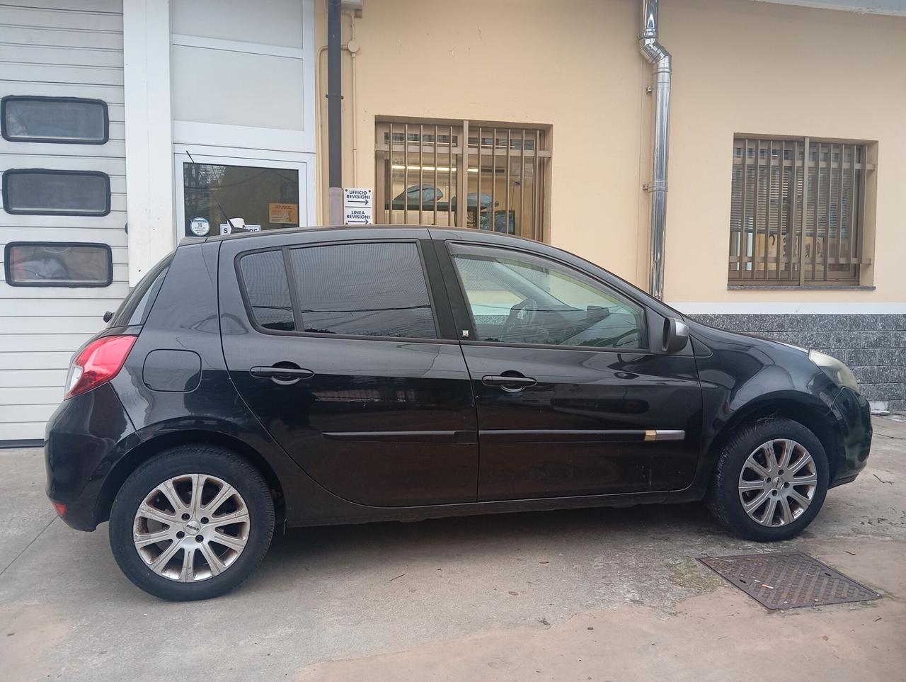 Renault Clio 1.2 16V 5 porte Confort Permute