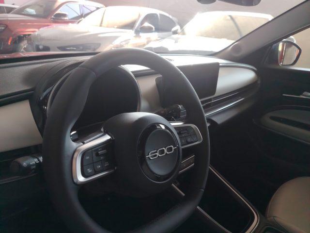 FIAT 600 Hybrid 110 CV DCT MHEV La Prima