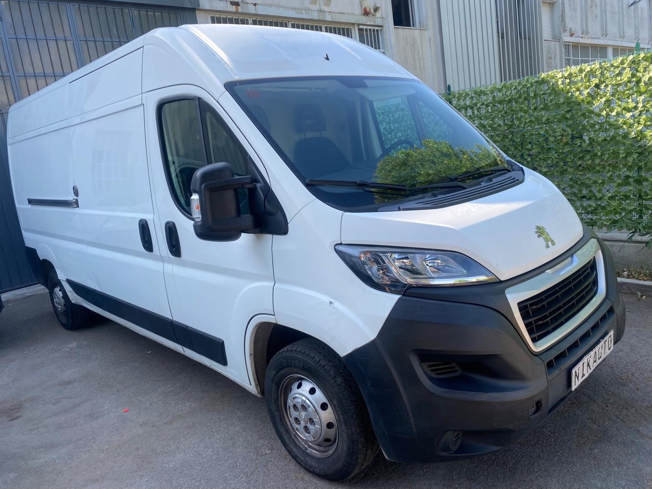 Peugeot Boxer 330 2.2 BlueHDi 140 S&S PC-TM Furgone