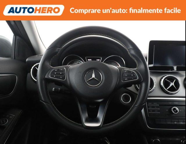 MERCEDES-BENZ GLA 200 d Automatic Sport