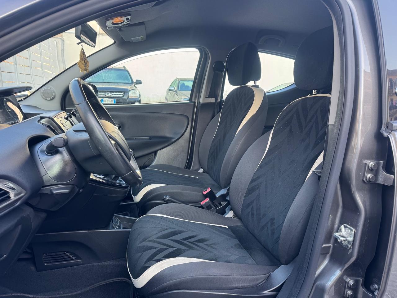 Lancia Ypsilon 1.3 DIESEL 95CV Gold 12/2016