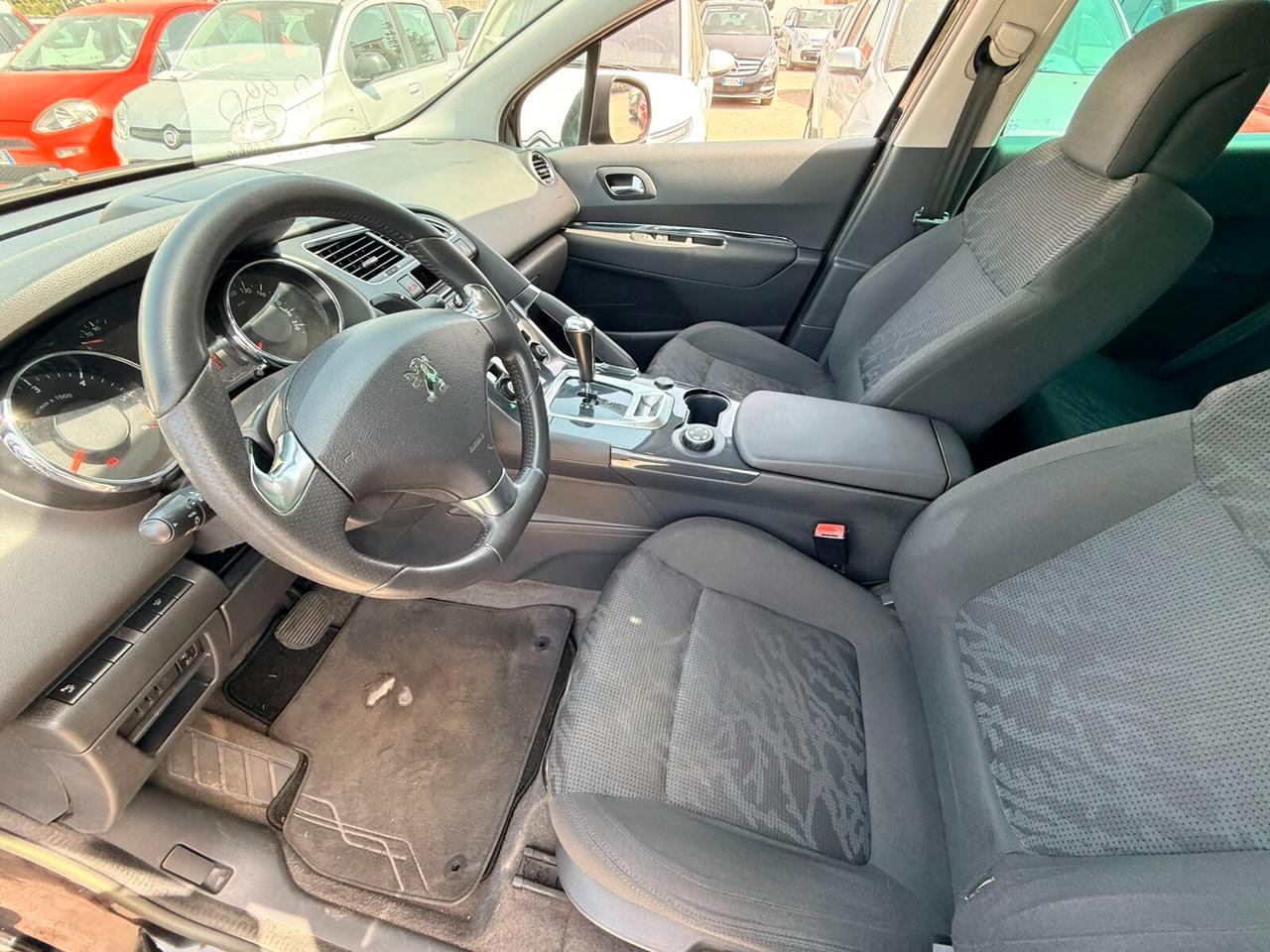 Peugeot 3008 1.6 e-HDi 115CV cambio robotizzato S.&S. Business