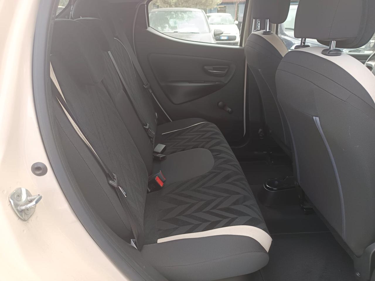 Lancia Ypsilon 2016 - 1.2 BENZINA LB AUTOMOBILI