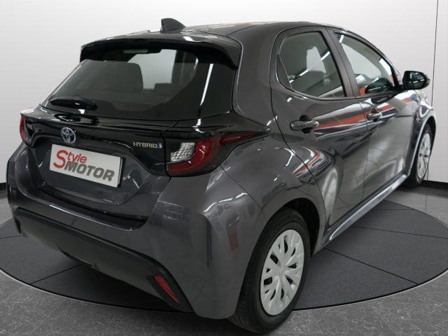 TOYOTA Yaris 1.5 Hybrid 5 porte Business