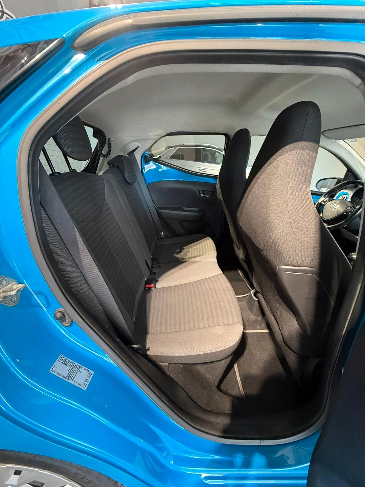 Toyota Aygo Connect 1.0 VVT-i 72 CV 5 porte x-clusiv