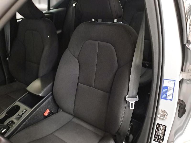 VOLVO XC40 T2 AUTOMATICO MOMENTUM CORE SUV