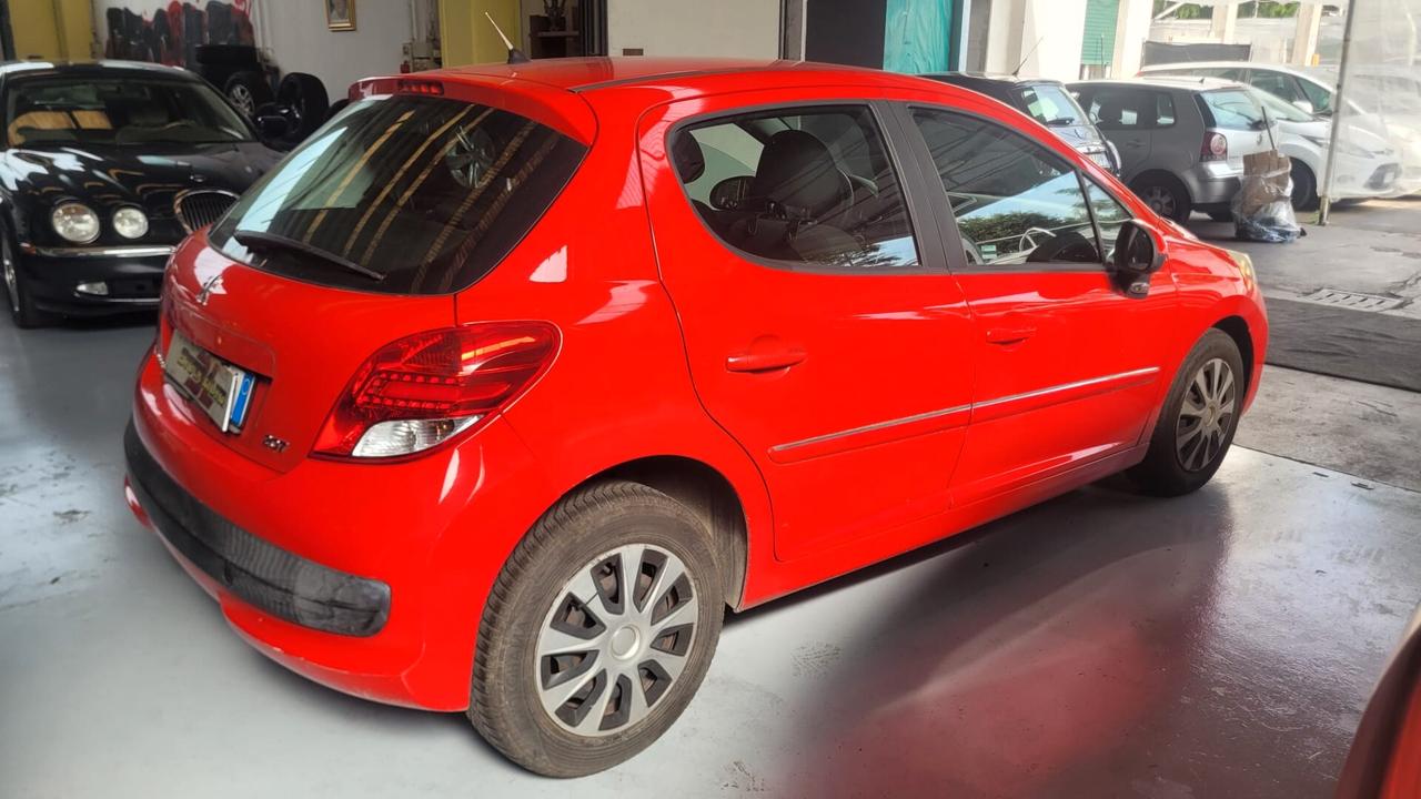 Peugeot 207 1.4 8V 75CV 5p.