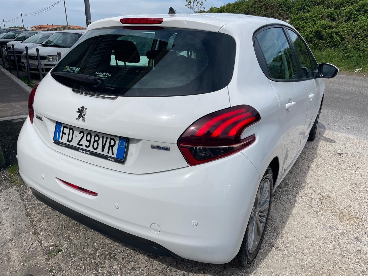 Peugeot 208 BlueHDi 75 5 porte allure POCHI KM !!eu6B!!