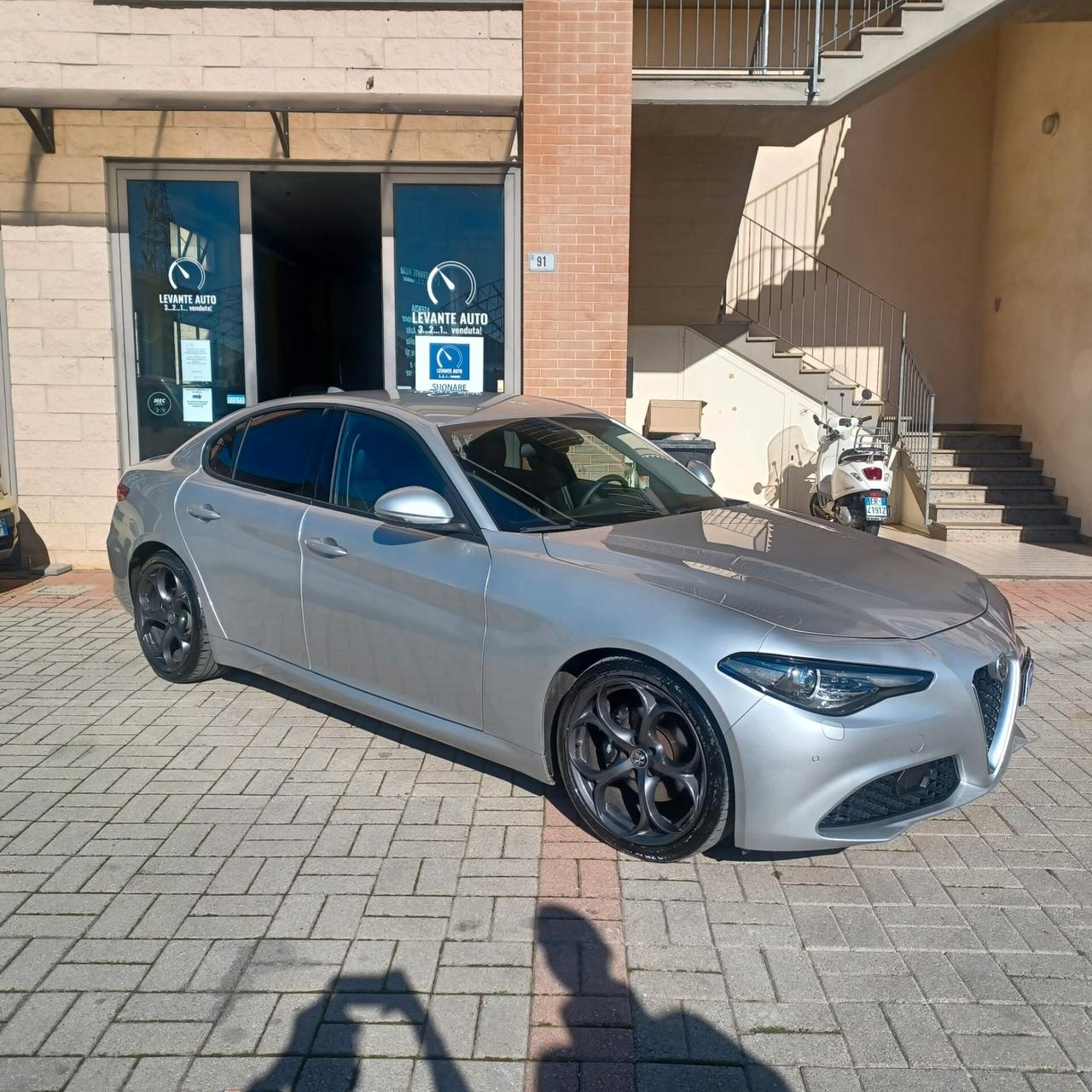 TENUTA IN MODO MANIACALE GIULIA 2.2 TDI FULL OPTIONAL