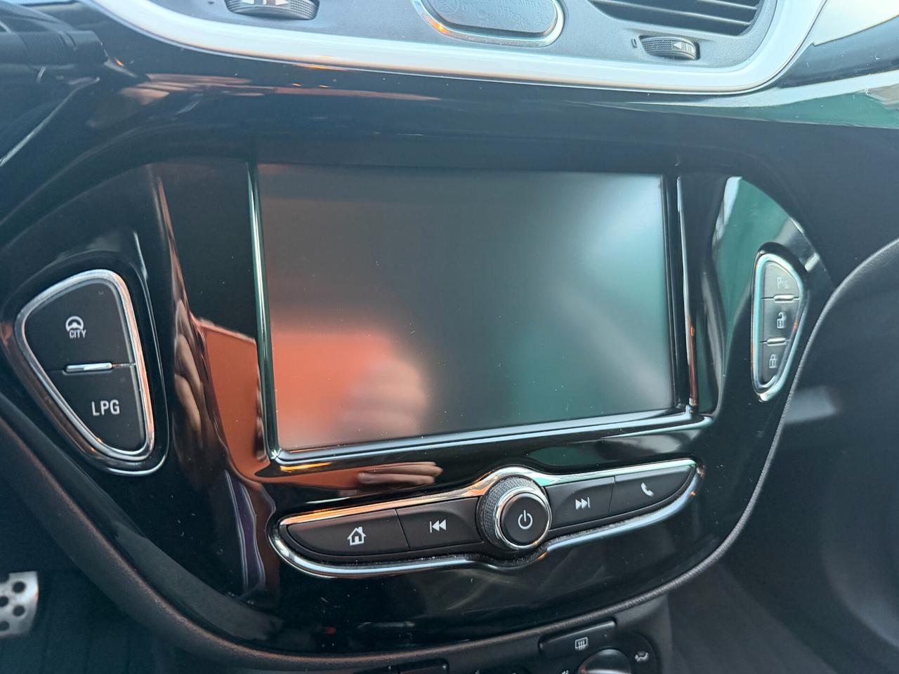 Opel Corsa 1.4 90CV GPL Tech 5 porte Innovation