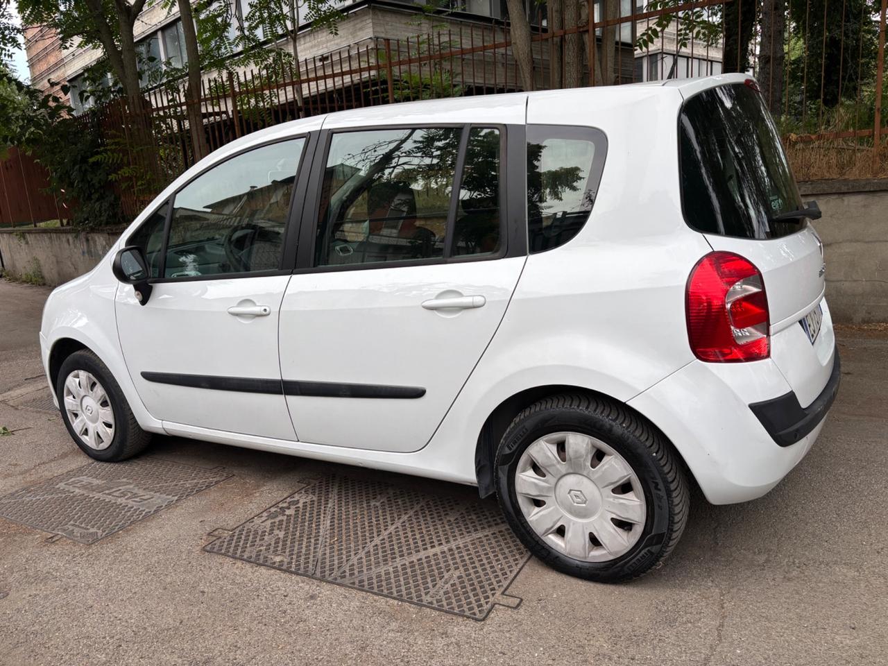 Renault Modus Grand 1.2 16V Live