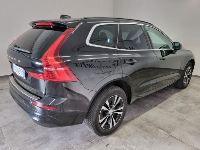 VOLVO XC60 B5 (d) AWD Geartronic Momentum Pro