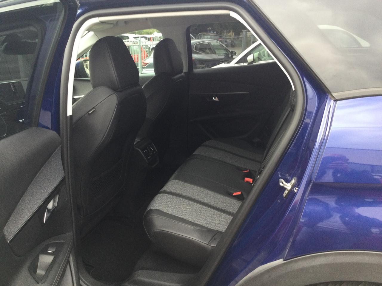 Peugeot 3008 BlueHDi 130 S&S EAT8 Allure
