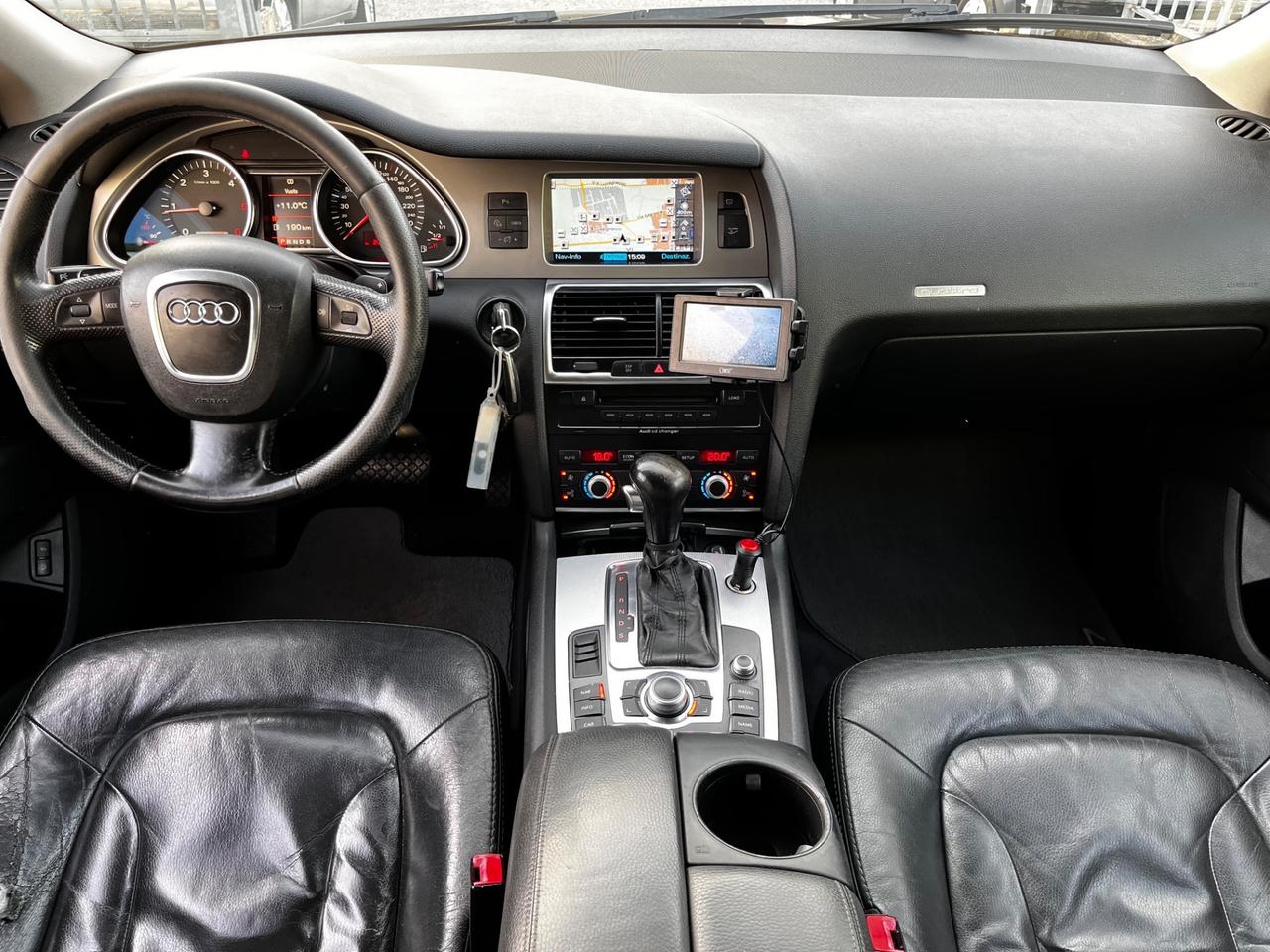 Audi Q7 3.0 V6 TDI GANCIO TRAINO quattro tiptronic