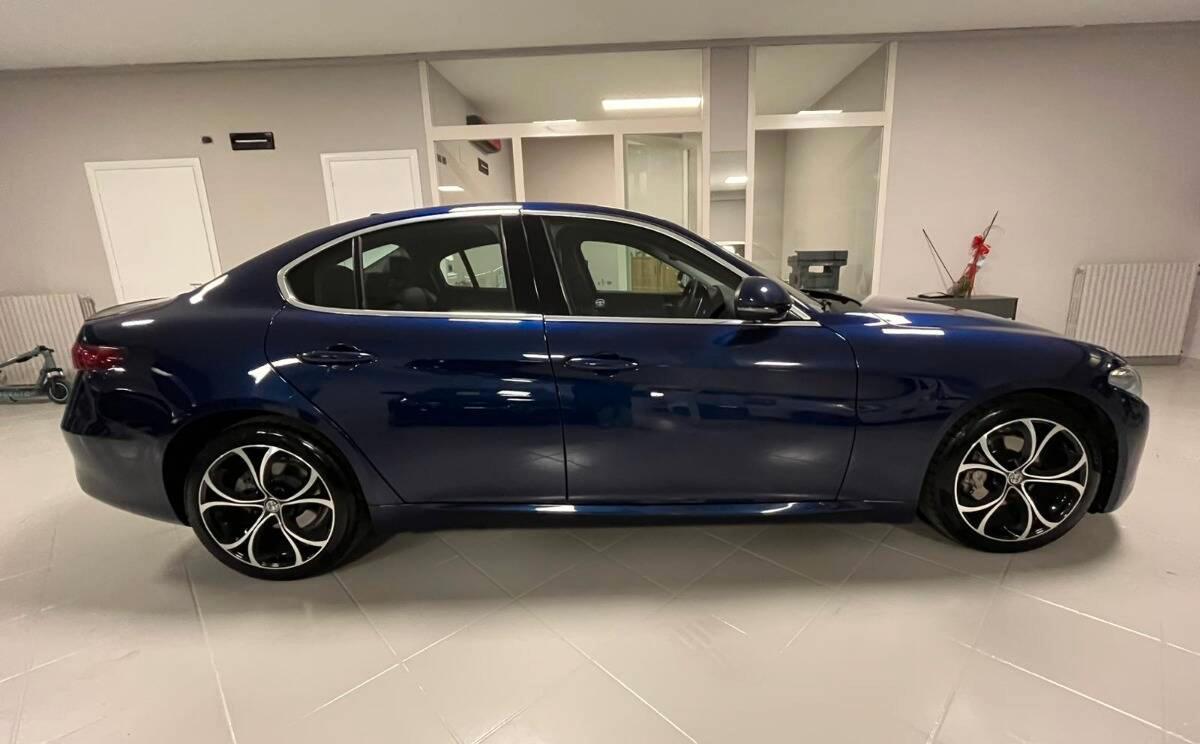 Alfa Romeo Giulia 2.2 t Executive 150cv auto