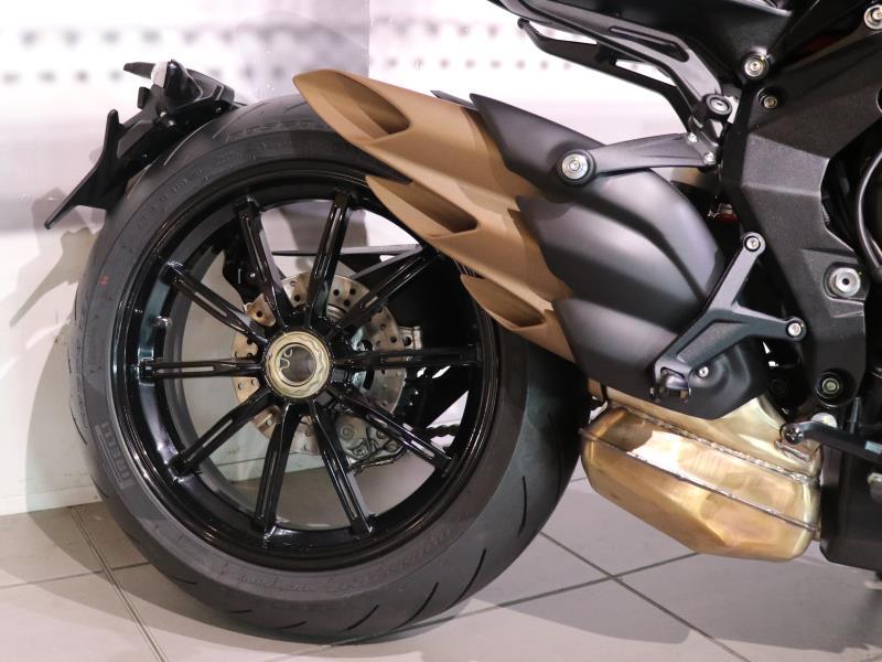 MV Agusta Dragster 800 Rosso