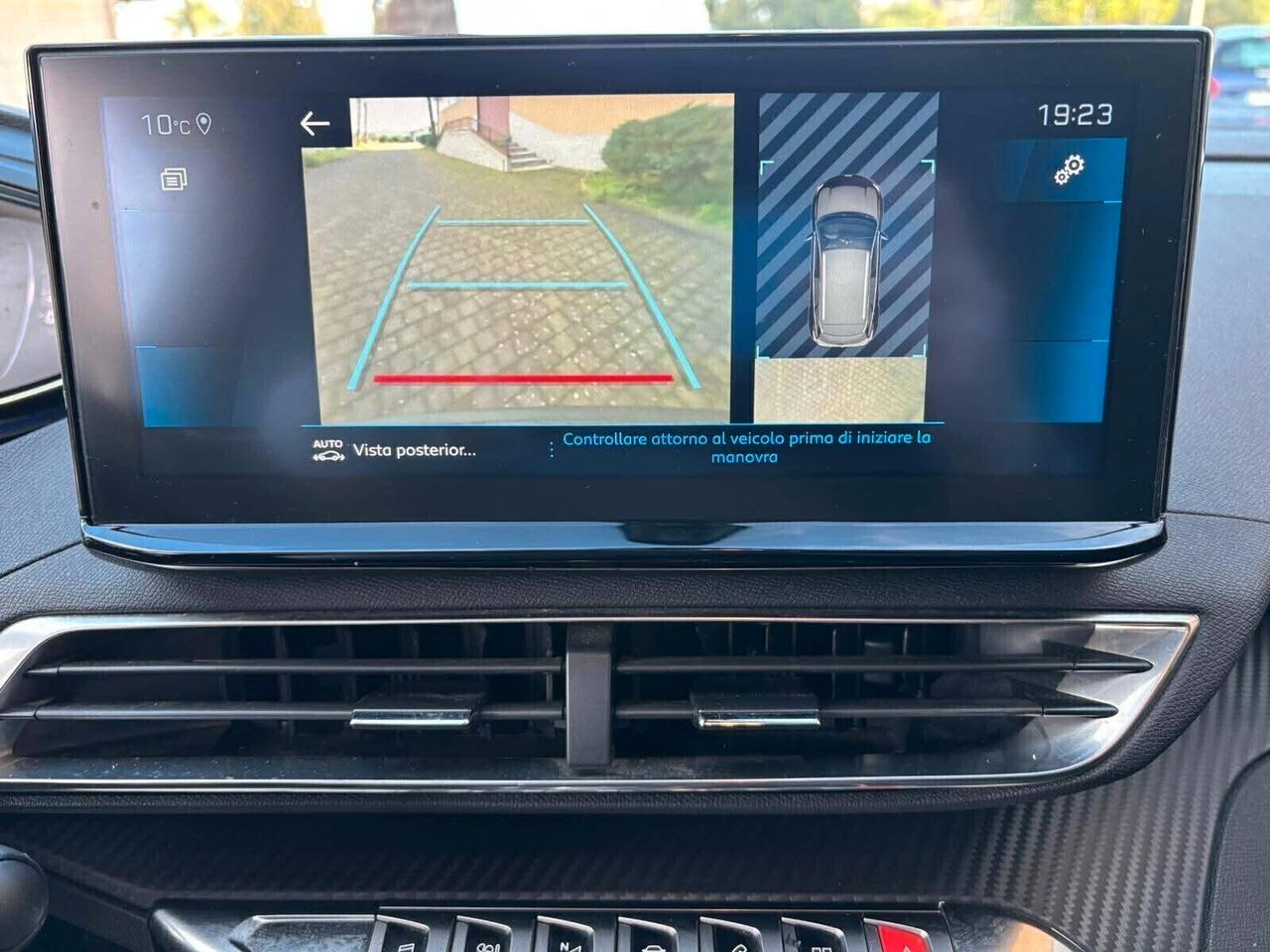 Peugeot 3008 BlueHDi 130 S&S AllurE**-