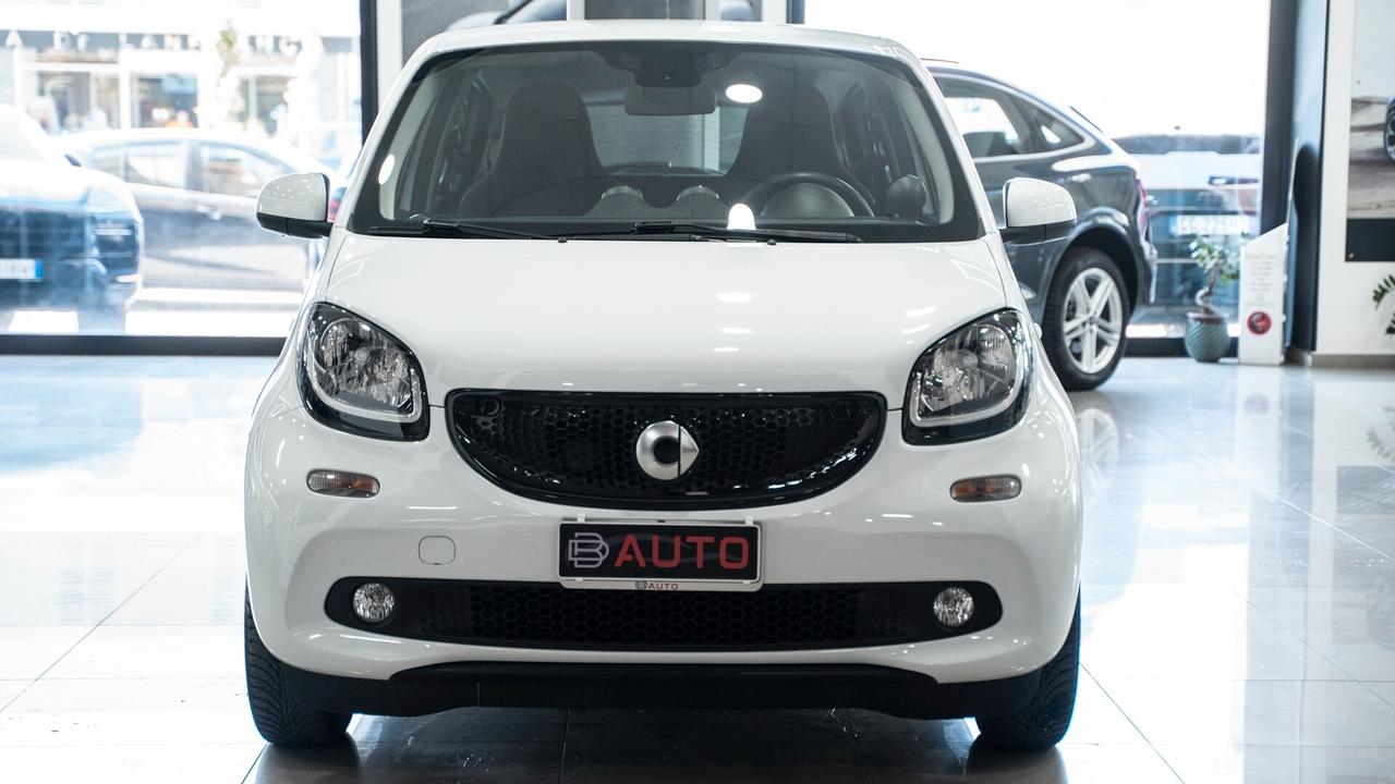 Smart ForFour 1.0 PASSION 71CV TWINAMIC AUTO NAVI LED FULL OPTIONAL